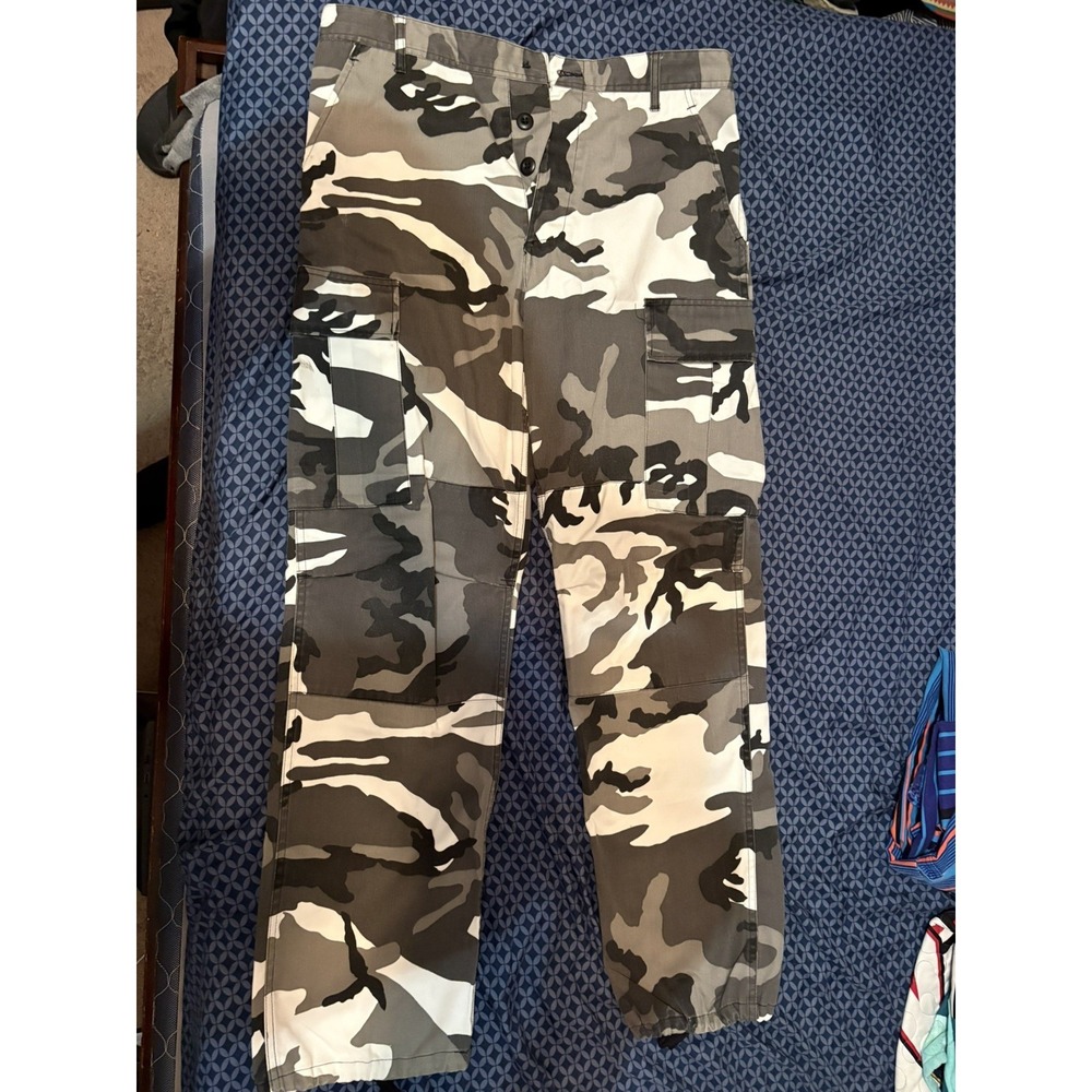 Camo Pants mens Size Medium Regular 31-35 w 29 1/2-32 1/2
